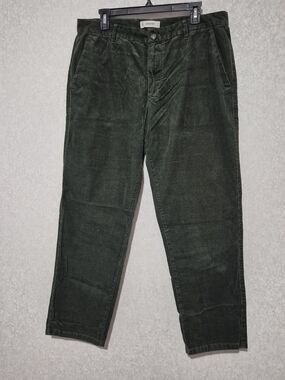 Everlane Men’s Corduroy Pants in Dark Green